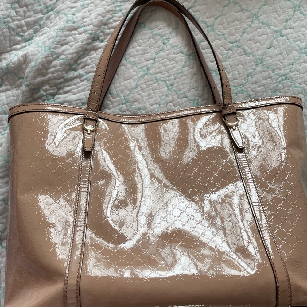 Authentic Gucci patent tote micro gg